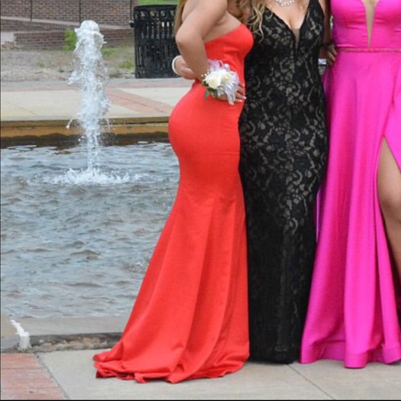 Red mermaid prom dress - Picture 5 of 6